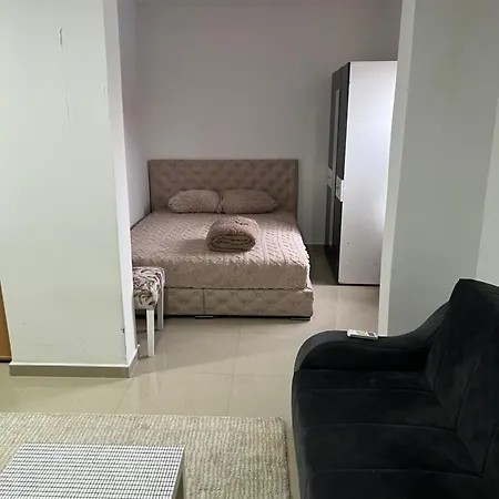 Melvina Apartment Pancevo Exterior photo